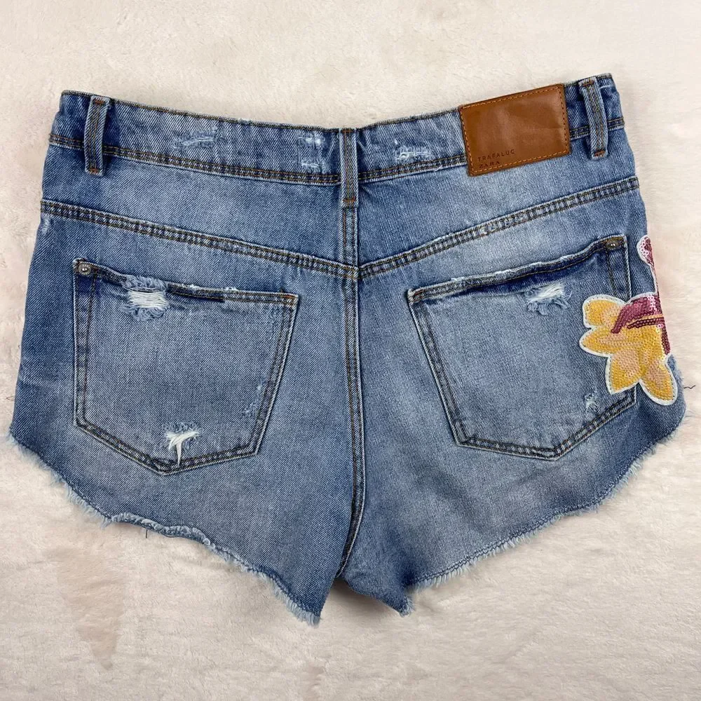 Zara Jean Shorts‎ Women's Size 00 Sequin Floral Appliqué Medium Wash Button Fly - Picture 4 of 7